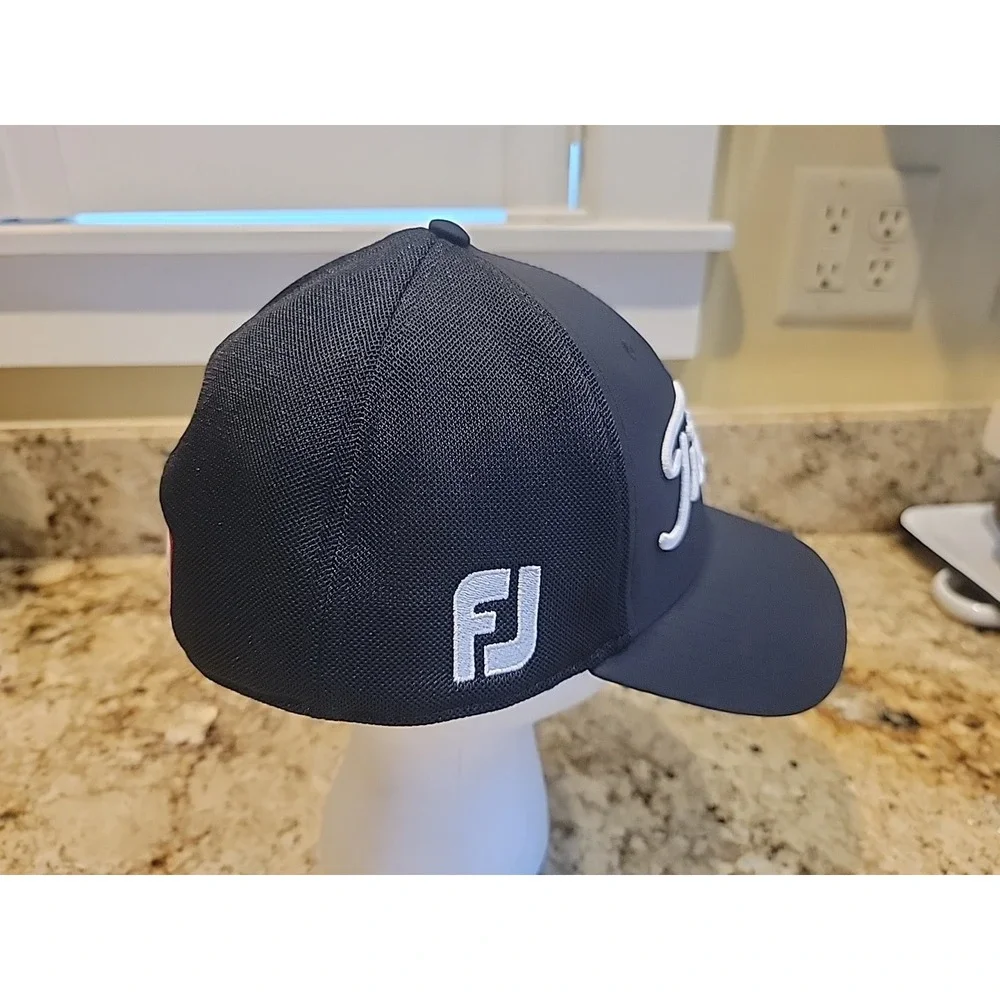 Titleist FootJoy Pro V1 Fitted Golf Hat Black Cap FJ Logo Size Medium/Large
